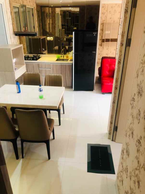 dijual rumah pakuwon city grand island