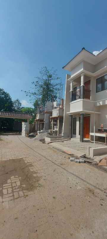 dijual rumah pamulang