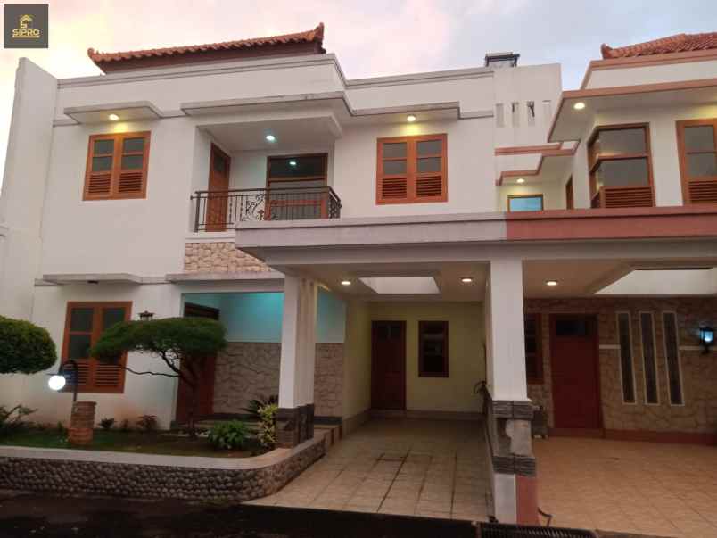 dijual rumah pancoran mas depok