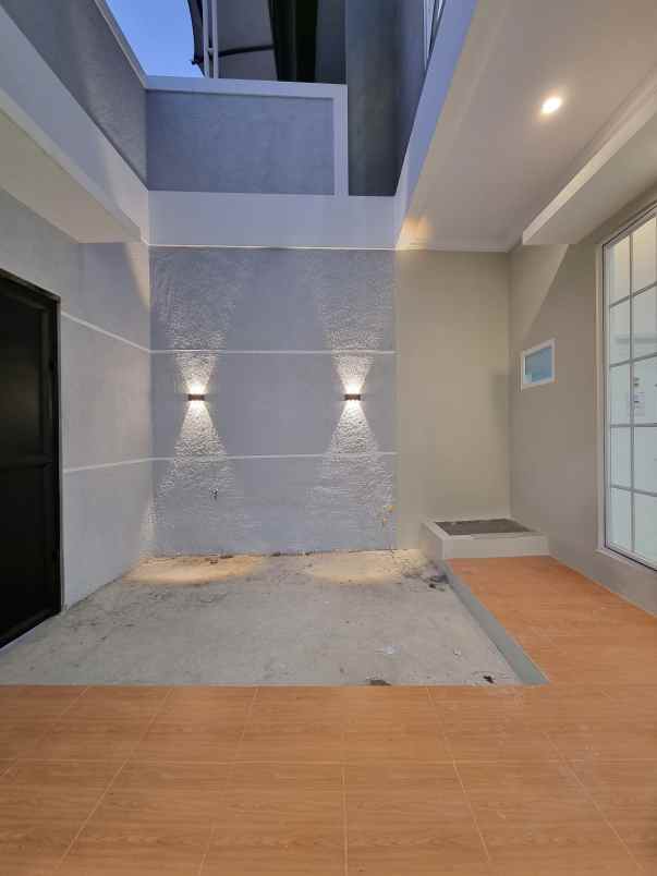 dijual rumah pancoran mas depok