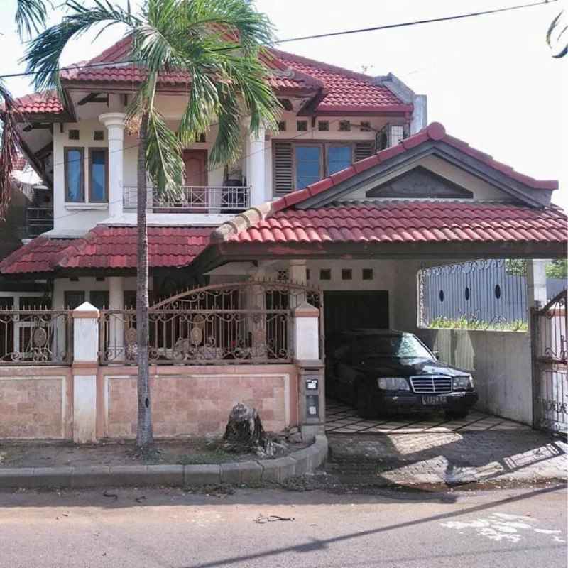 dijual rumah pantai mentari surabaya