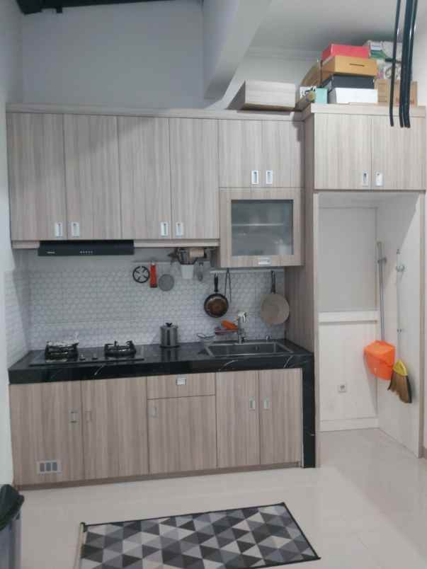 dijual rumah pasir jati