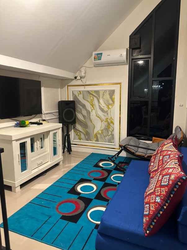 dijual rumah pd terong depok