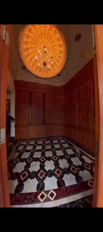 dijual rumah permata buana