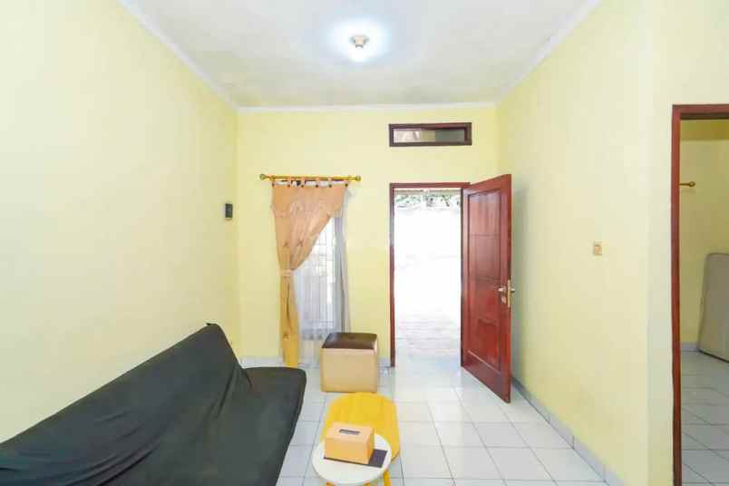 dijual rumah perum taman sawangan