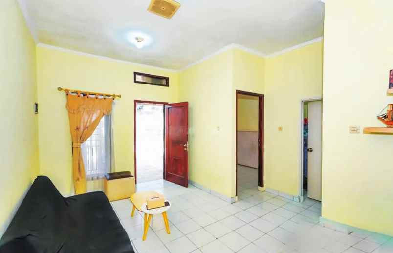 dijual rumah perum taman sawangan
