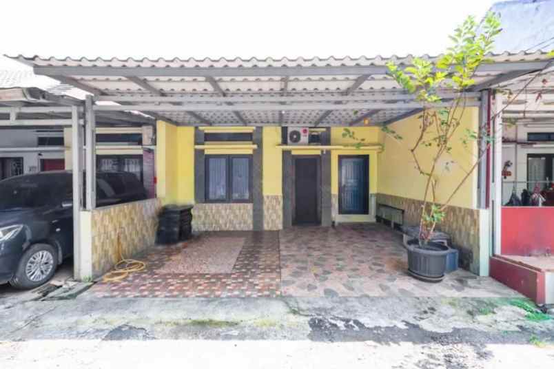 dijual rumah perum taman sawangan