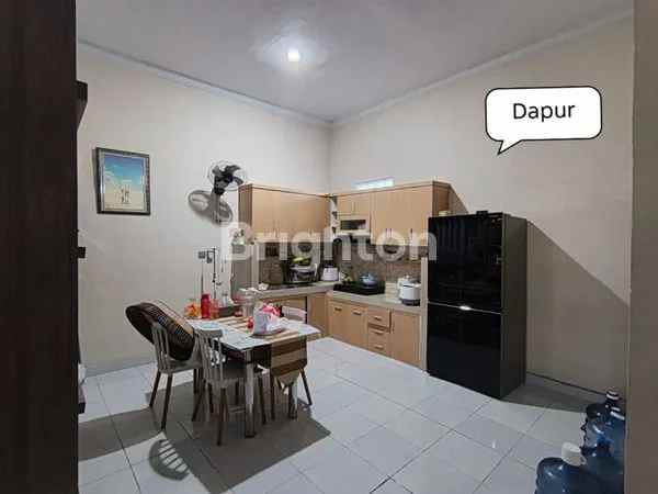 dijual rumah perumahan darmawangsa