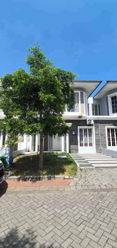 dijual rumah perumahan green orchid