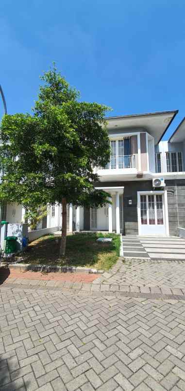 dijual rumah perumahan green orchid