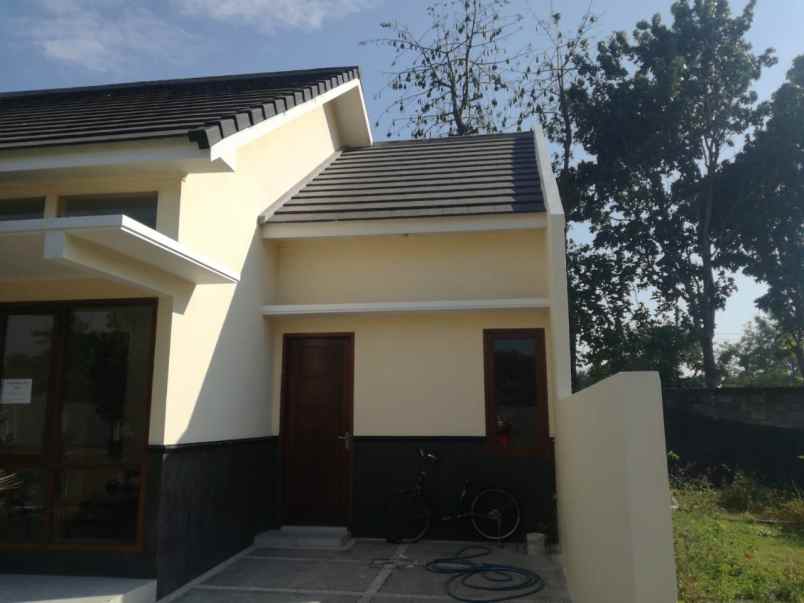 dijual rumah perumahan griya sakinah