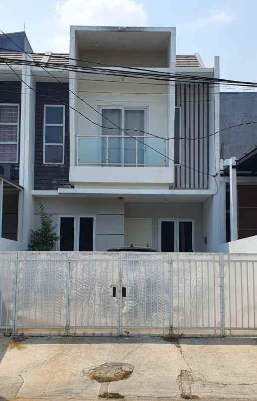 dijual rumah perumahan imperial gading