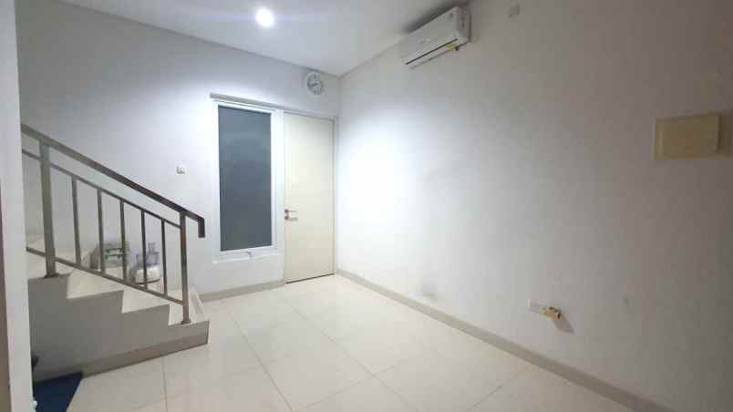 dijual rumah perumahan imperial gading