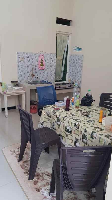 dijual rumah perumahan palm regency