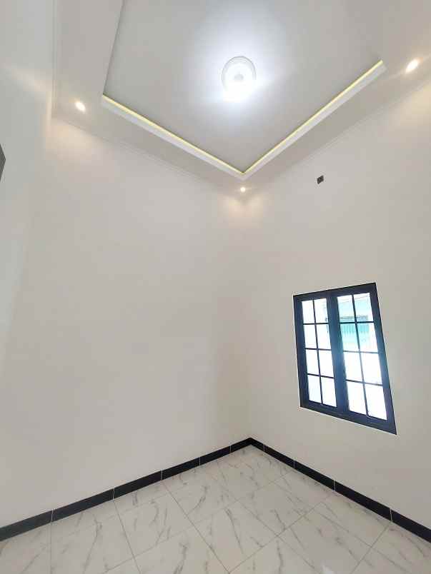 dijual rumah perumahan permata puri