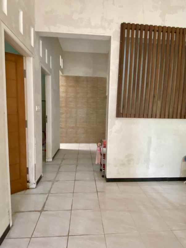 dijual rumah perumahan riverside