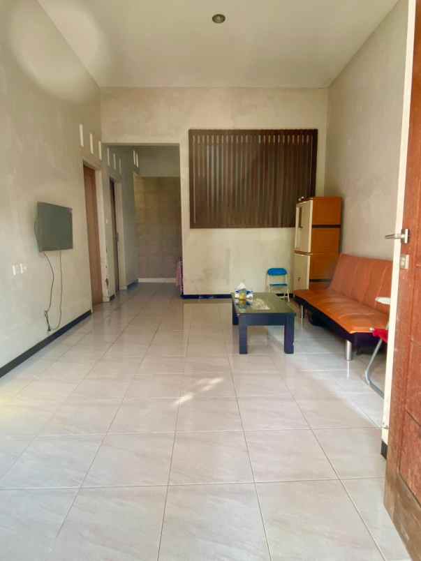 dijual rumah perumahan riverside