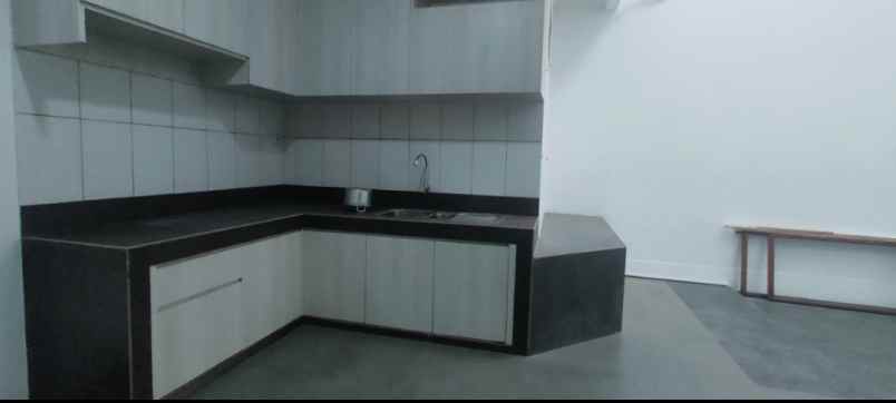 dijual rumah perumahan taman modern