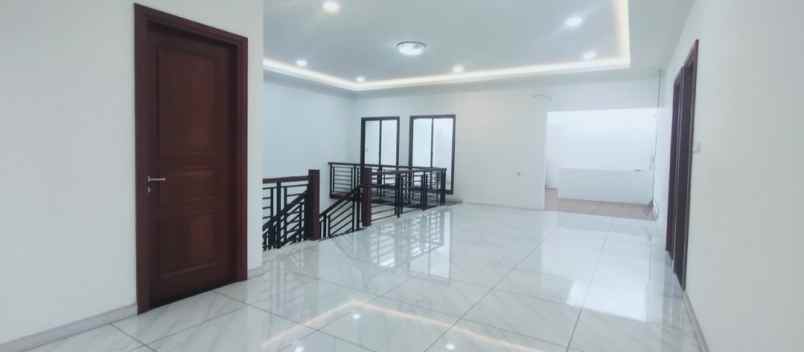 dijual rumah perumahan taman modern