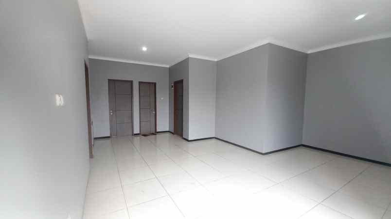 dijual rumah perumahan unimas garden