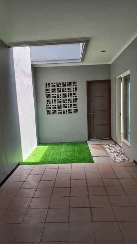 dijual rumah perumahan unimas garden