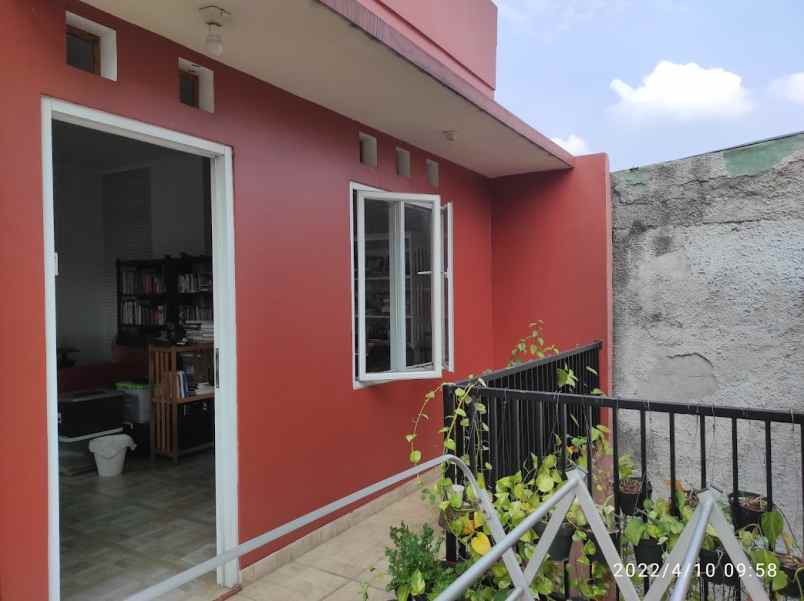 dijual rumah perumnas