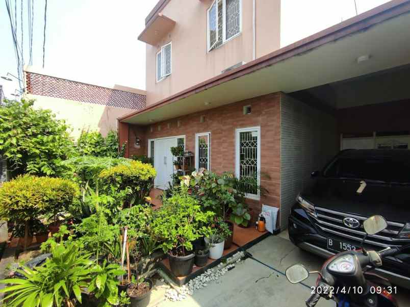 dijual rumah perumnas