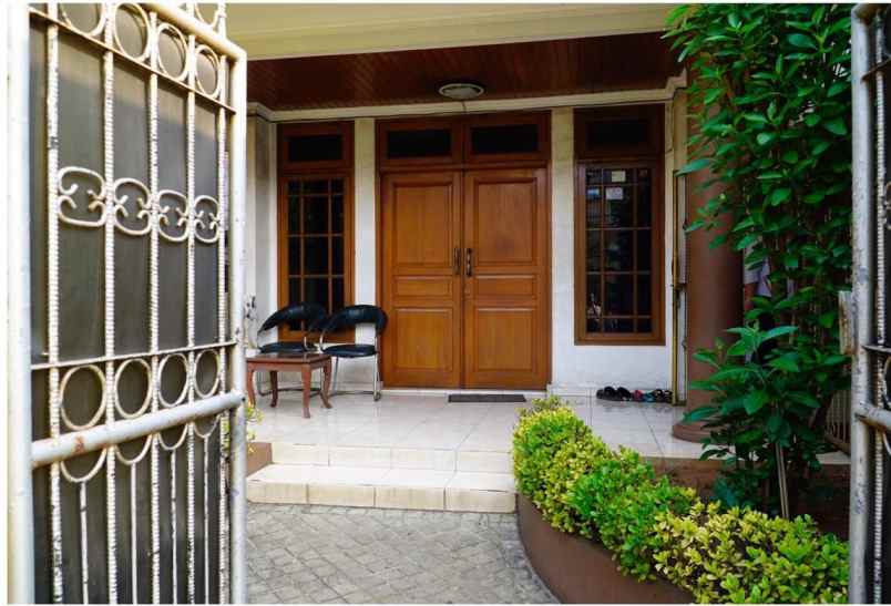 dijual rumah perumnas klender