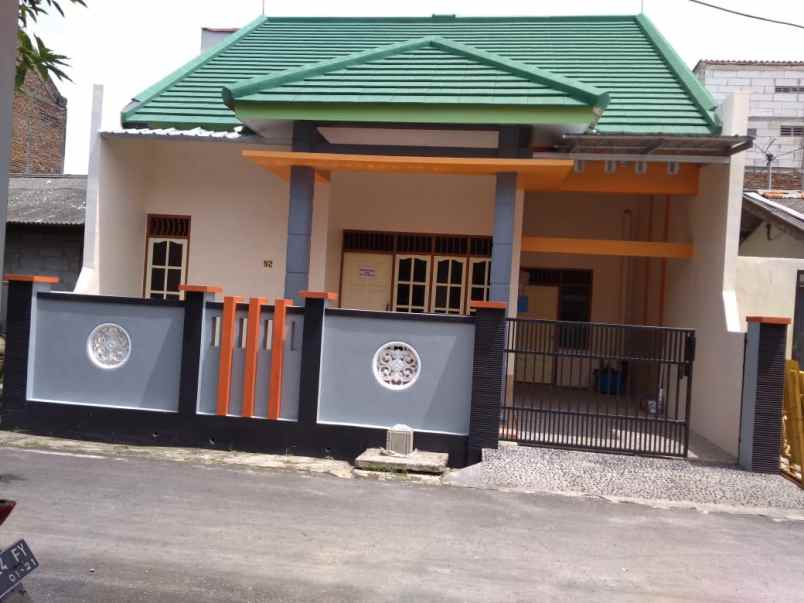 dijual rumah perumnas sendangmulyo