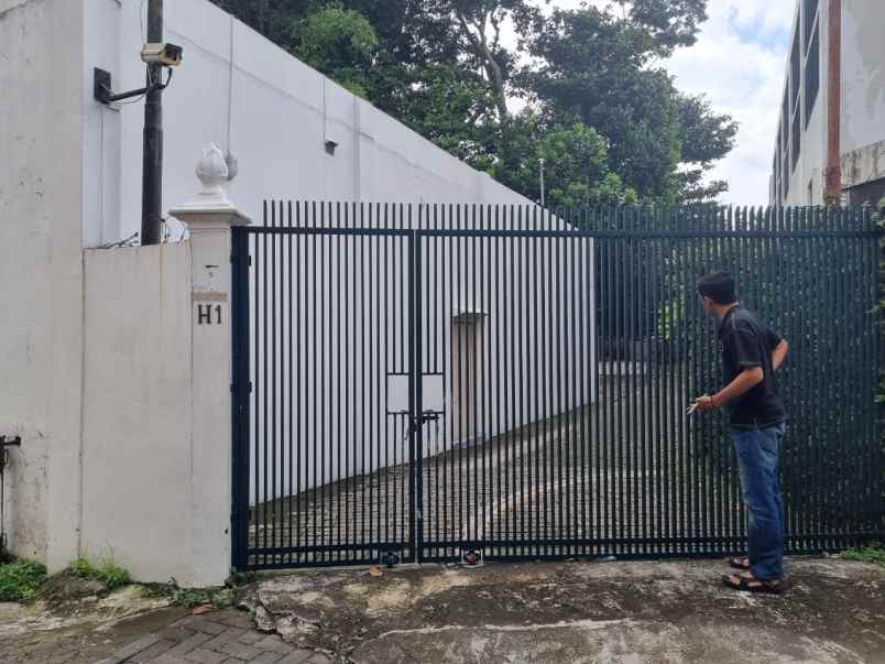 dijual rumah pogung