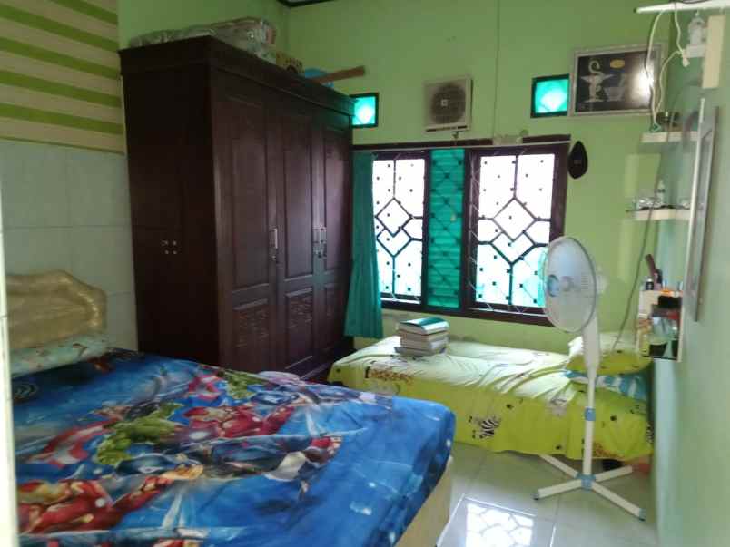 dijual rumah pojok di bumi mangli permai jember