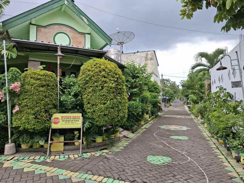 dijual rumah pojok di bumi mangli permai jember