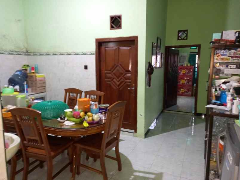 dijual rumah pojok di bumi mangli permai jember