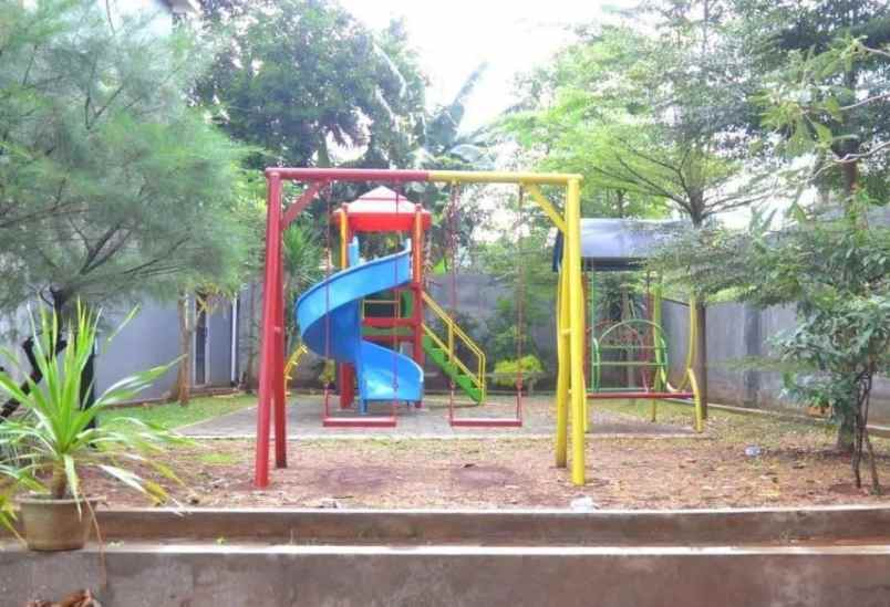 dijual rumah pondok gede