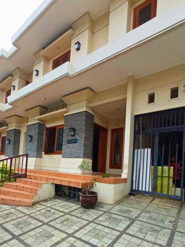 dijual rumah pondok indah