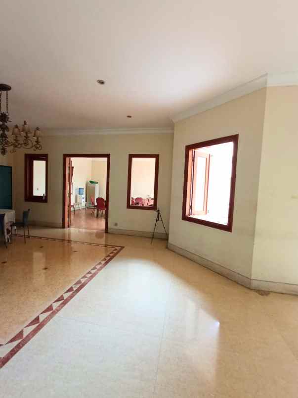 dijual rumah pondok indah