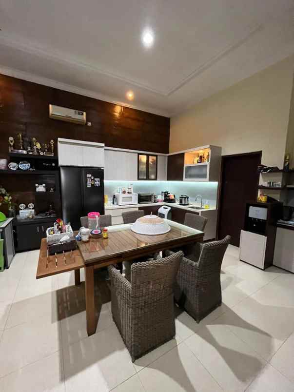 dijual rumah pondok jati