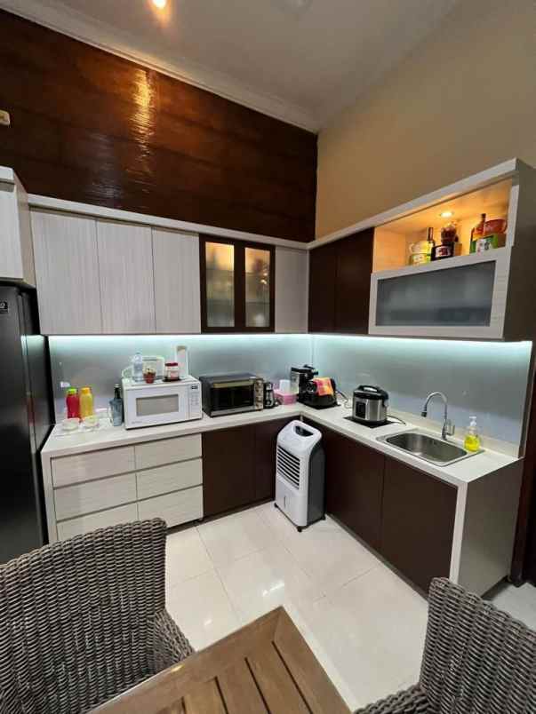 dijual rumah pondok jati