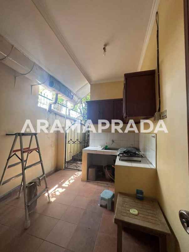 dijual rumah puri gading