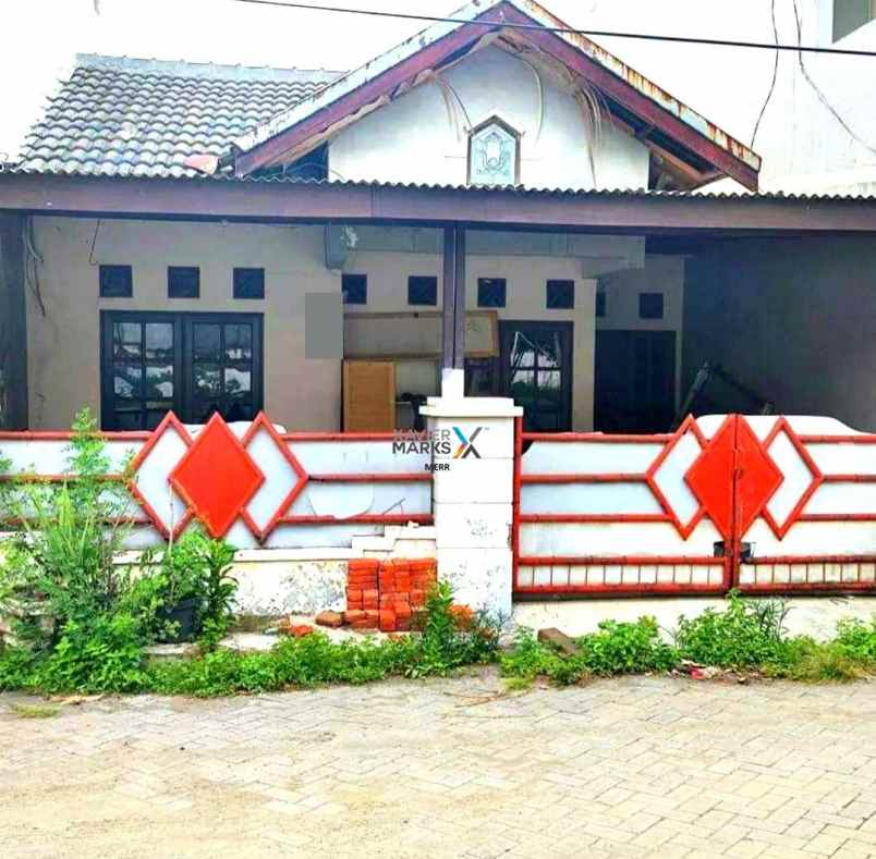 dijual rumah puri lidah kulon indah