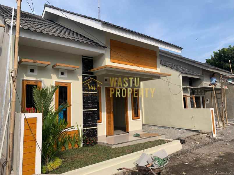 dijual rumah purwomartani kalasan