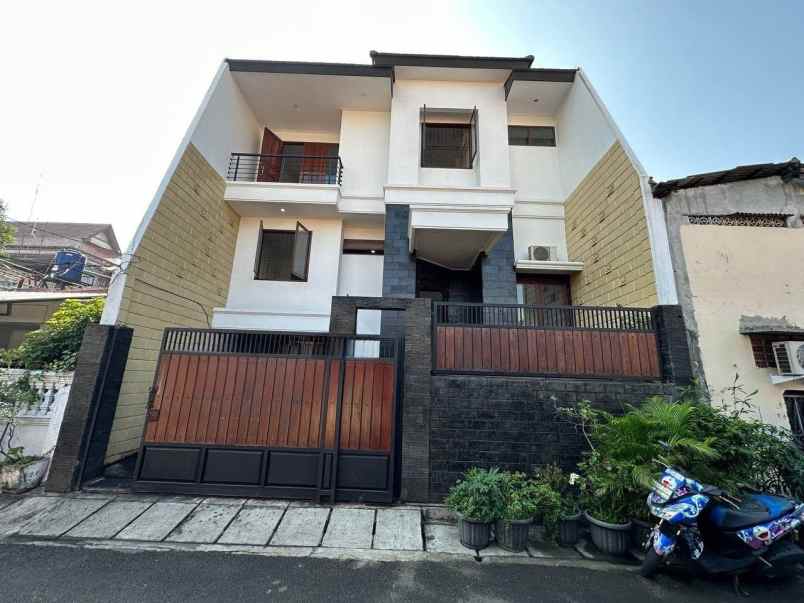 dijual rumah rawamangun