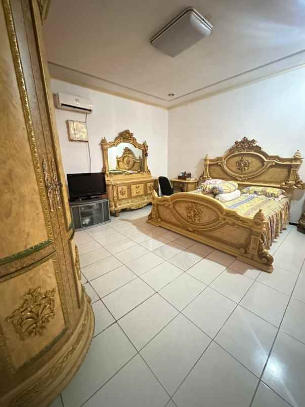 dijual rumah raya satelit