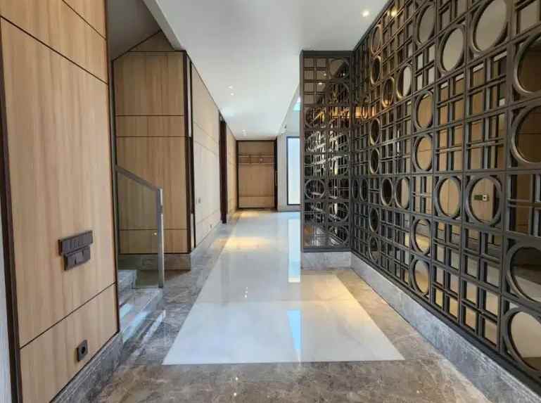 dijual rumah regency 21