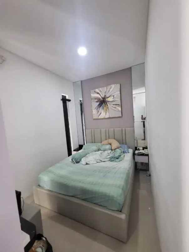 dijual rumah regency one babatan