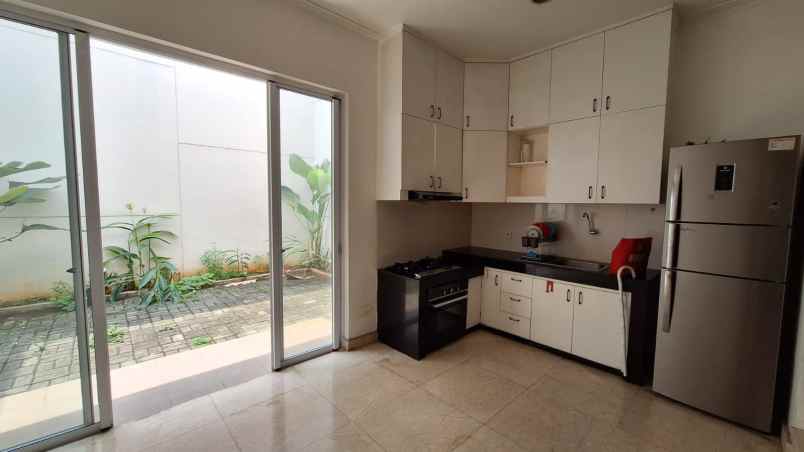 dijual rumah river valley residence