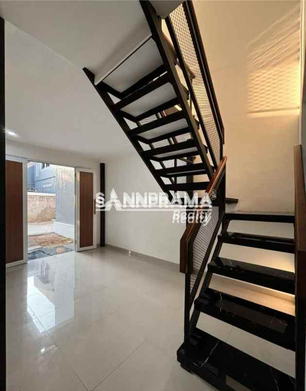 dijual rumah rumah baru disain mewah di beji depok ash