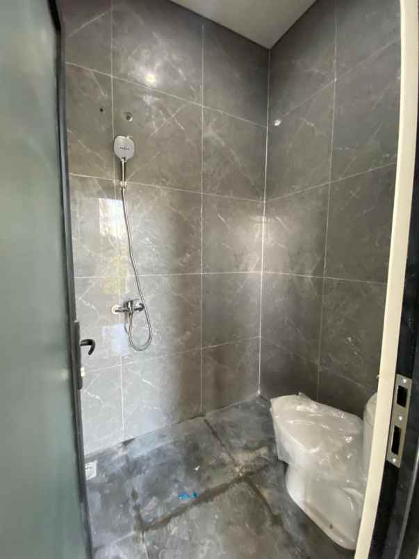 dijual rumah rungkut mapan