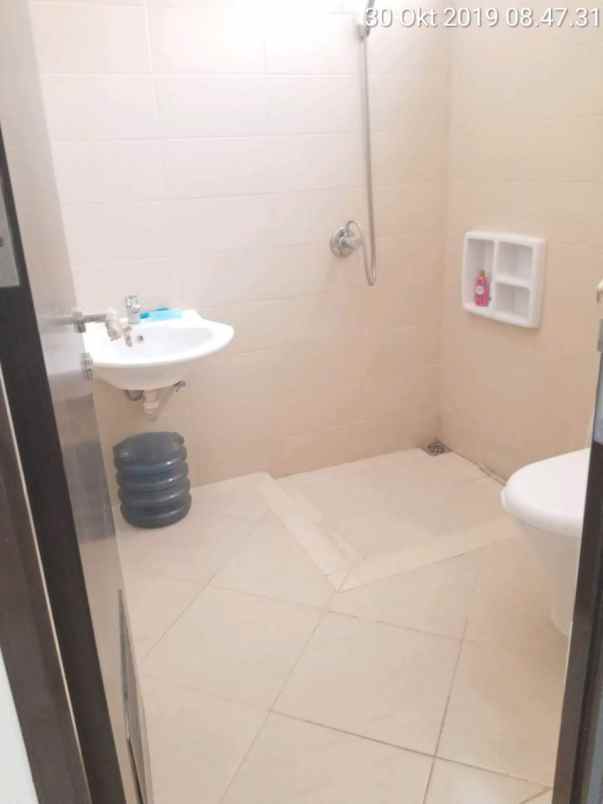 dijual rumah sawangan depok