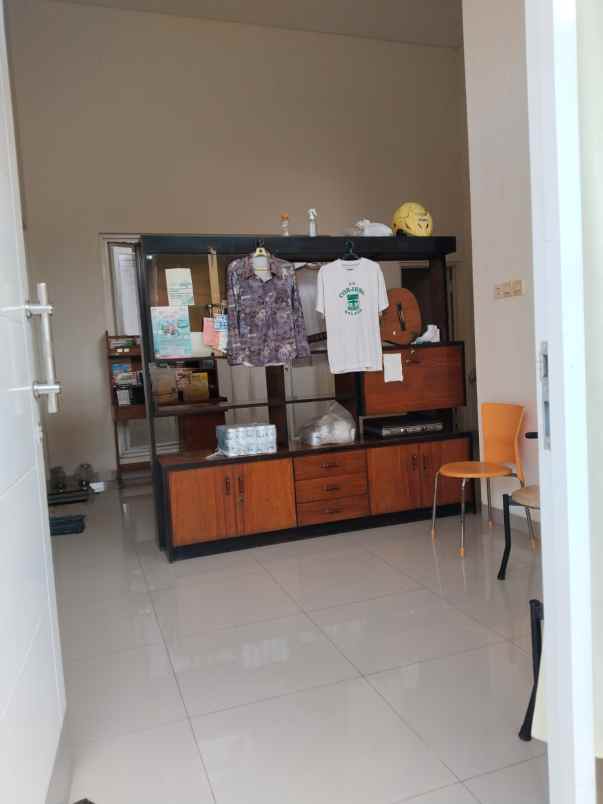 dijual rumah sawojajar